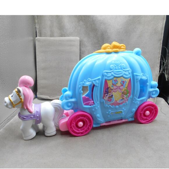 Little People 2022 Disney Princess Cinderella's Dancing Carriage HGP76 No Fig - Picture 2 of 7